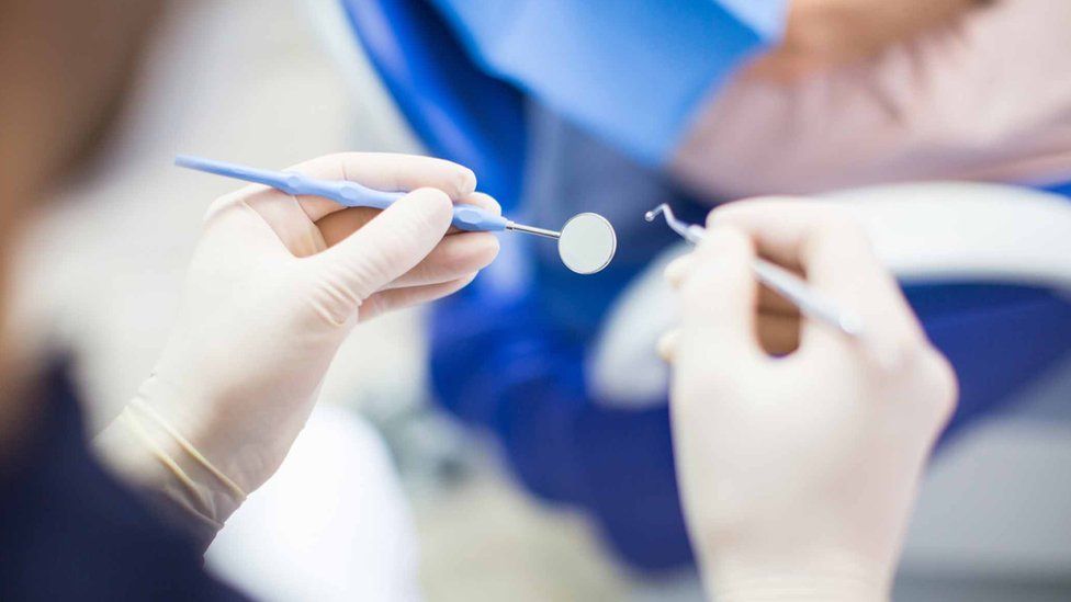 استخدام دندانپزشک میدان هفت حوض